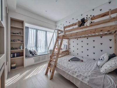 你以为我喜欢高低床？还不是因为房子小！